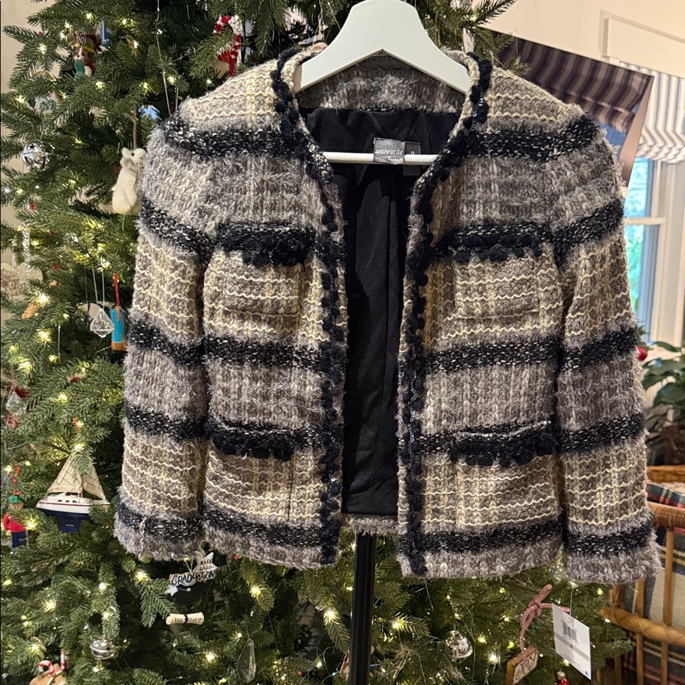 NWT Chanel Style Cropped Women's boucle jacket